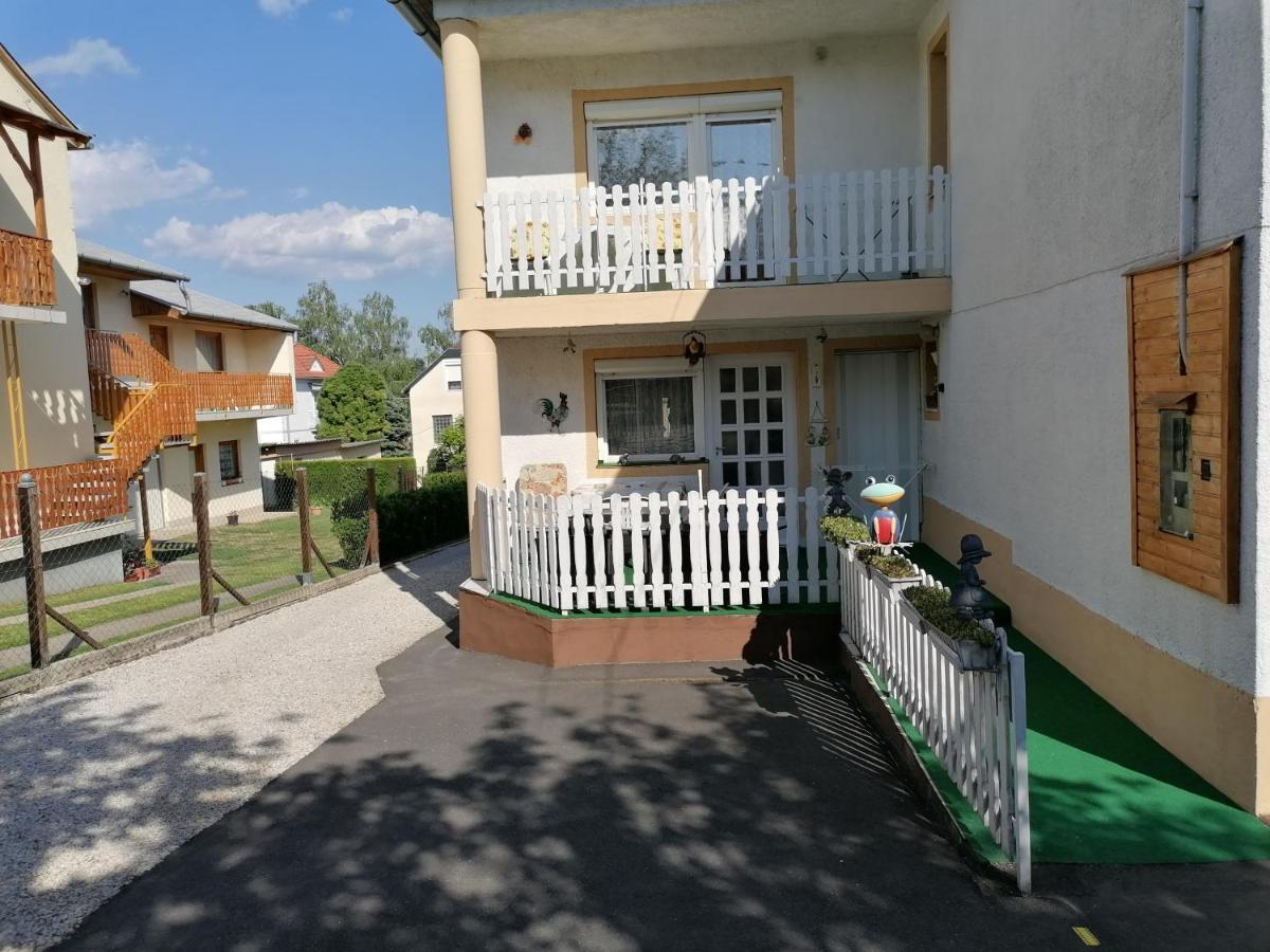 Ildiko Vendeghaz Heviz Apartment Exterior photo