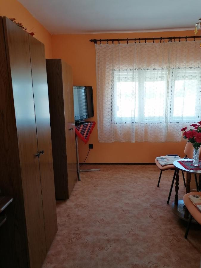 Ildiko Vendeghaz Heviz Apartment Exterior photo